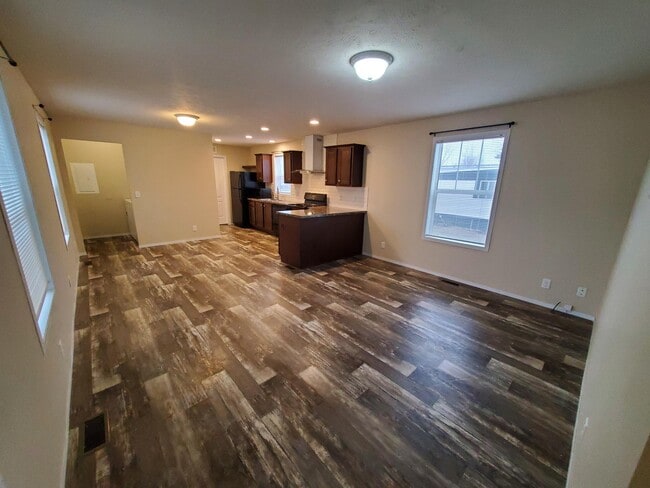 Building Photo - 8 Parakeet Hill Dr