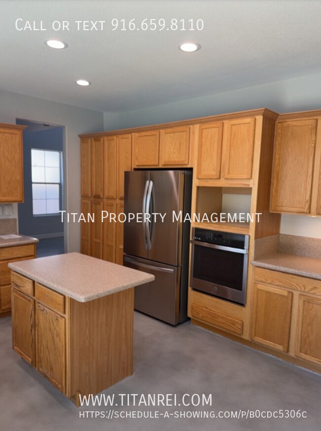Building Photo - 1065 Callander Way