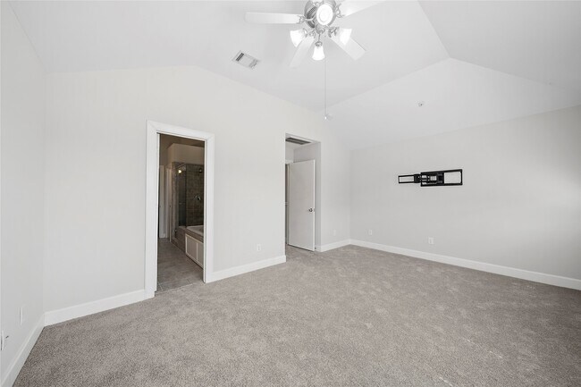 Building Photo - 2710 Hullsmith Dr