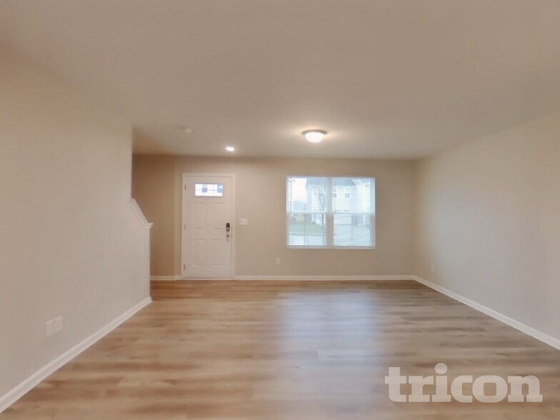 Building Photo - 838 Sunchaser Rd