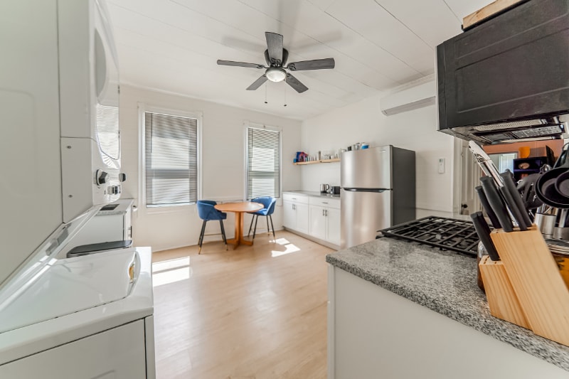 Building Photo - 2051 W 45th St