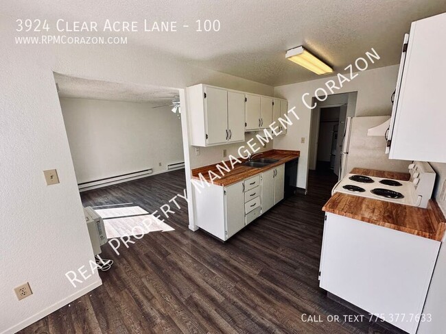 Primary Photo - Upstairs one bedroom, one bathroom unit lo...