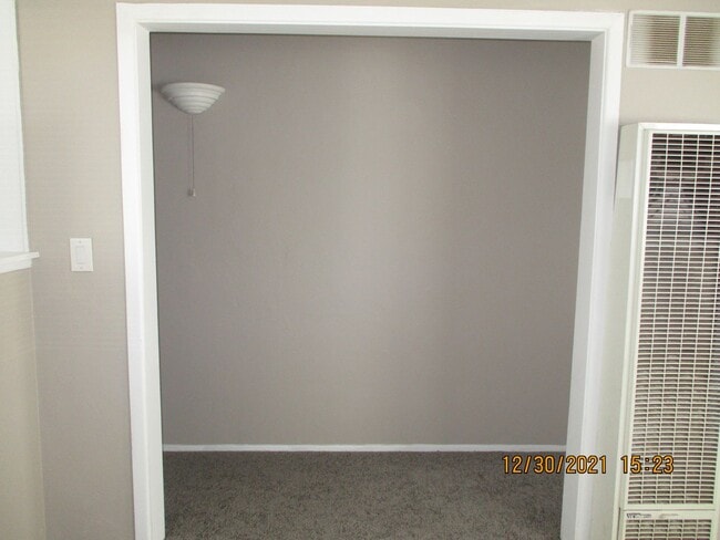 Building Photo - C Street Units