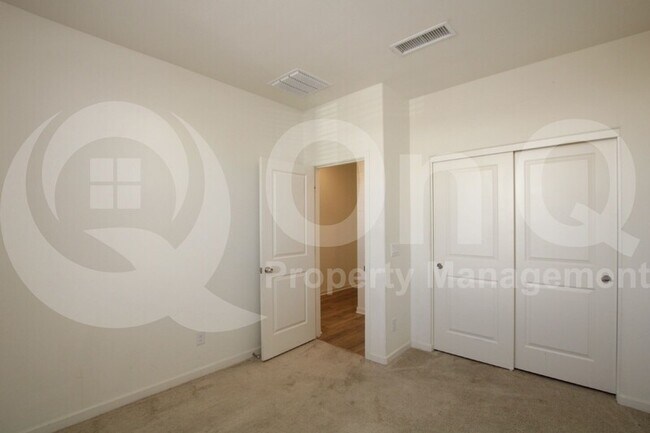 Building Photo - 35136 N Magnette Way