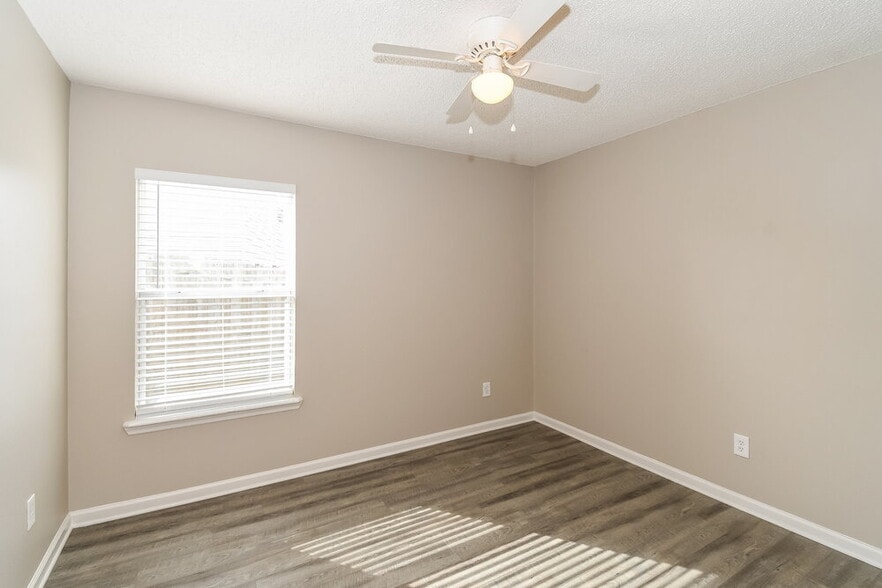Building Photo - 1181 Summer Bluff Rd