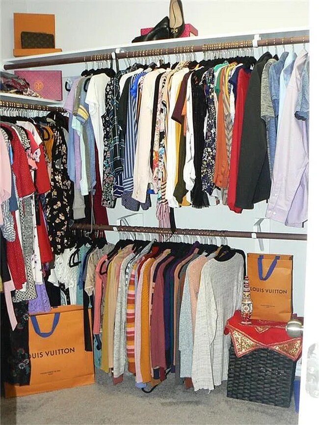 Building Photo - Coming Soon 4BR/2.5BA w/ Fenced Yard + Assigned Parking in Round Rock, TX