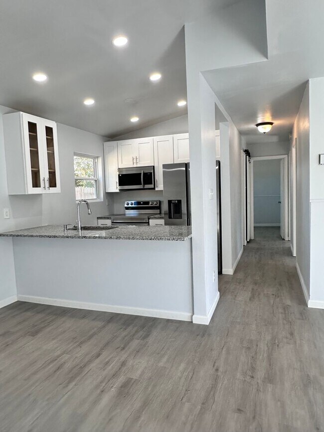 Building Photo - Aragona Village-Single Family Home