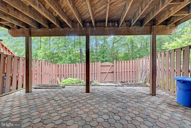 Building Photo - 6880 Ridge Water Ct