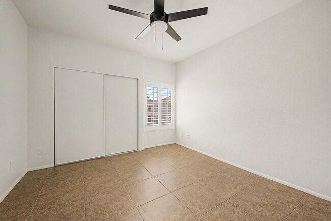 Building Photo - 11666 N 28th Dr