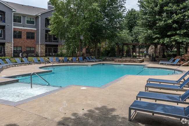 Interior Photo - Glen at Polo Park