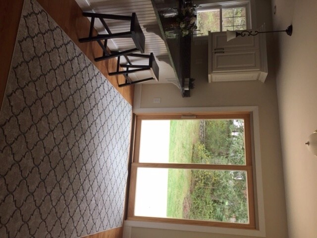 Building Photo - 9 Briarwood Dr