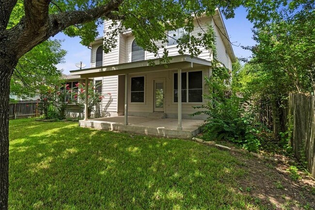 Building Photo - 2225 Speidel Dr