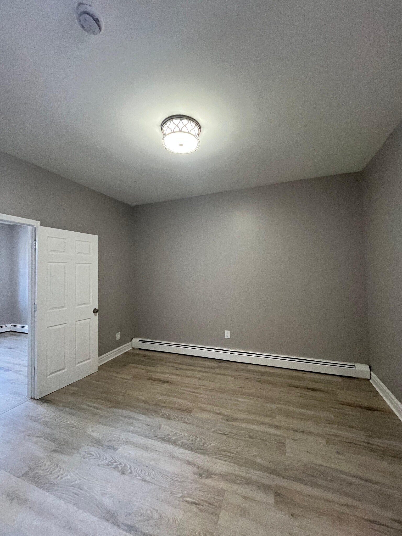 Building Photo - 426 Kennedy Blvd