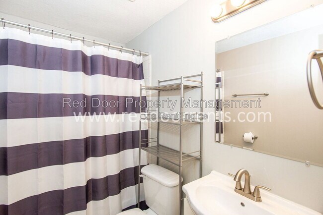 Building Photo - 5505 Straw Hat Dr
