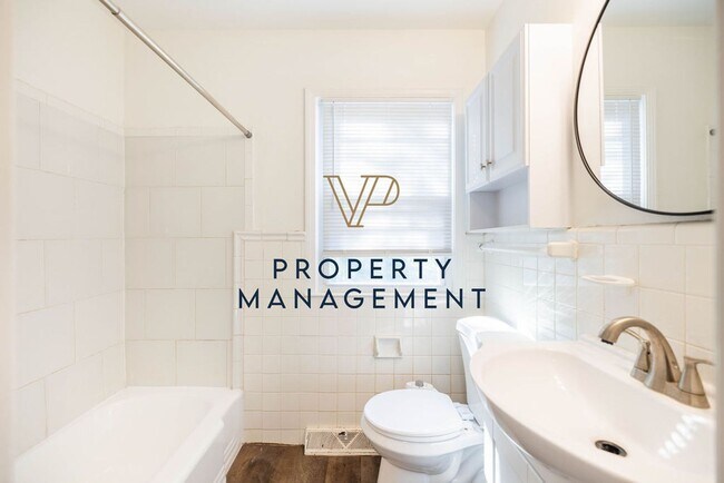 Building Photo - 6643-6645 Floyd St