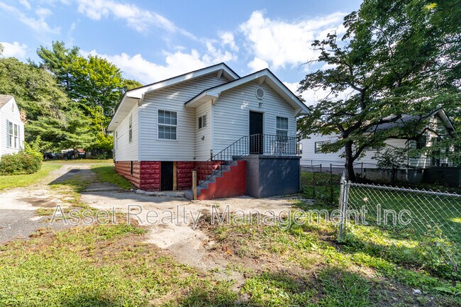 Building Photo - 3928 Porter Ave