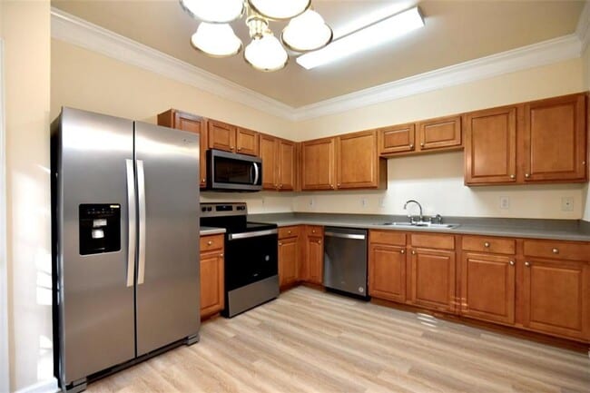 Building Photo - 493 Windstone Trail