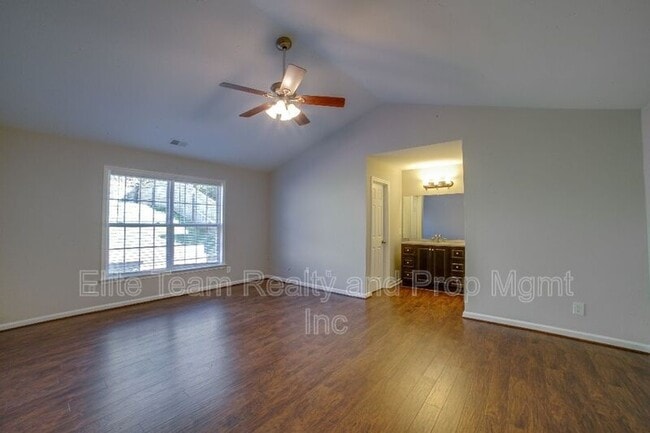 Building Photo - 2132 Mallard Woods Pl