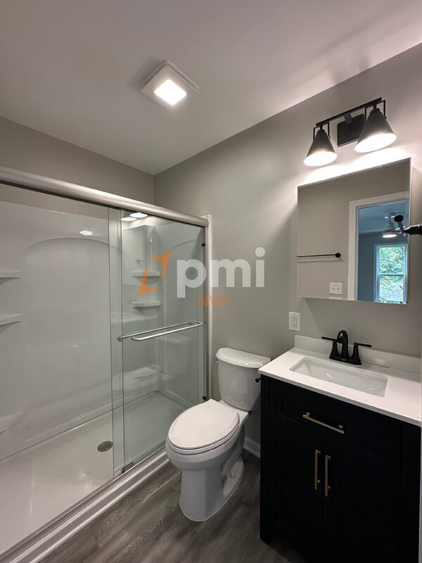 Building Photo - 397 Briarwood Dr