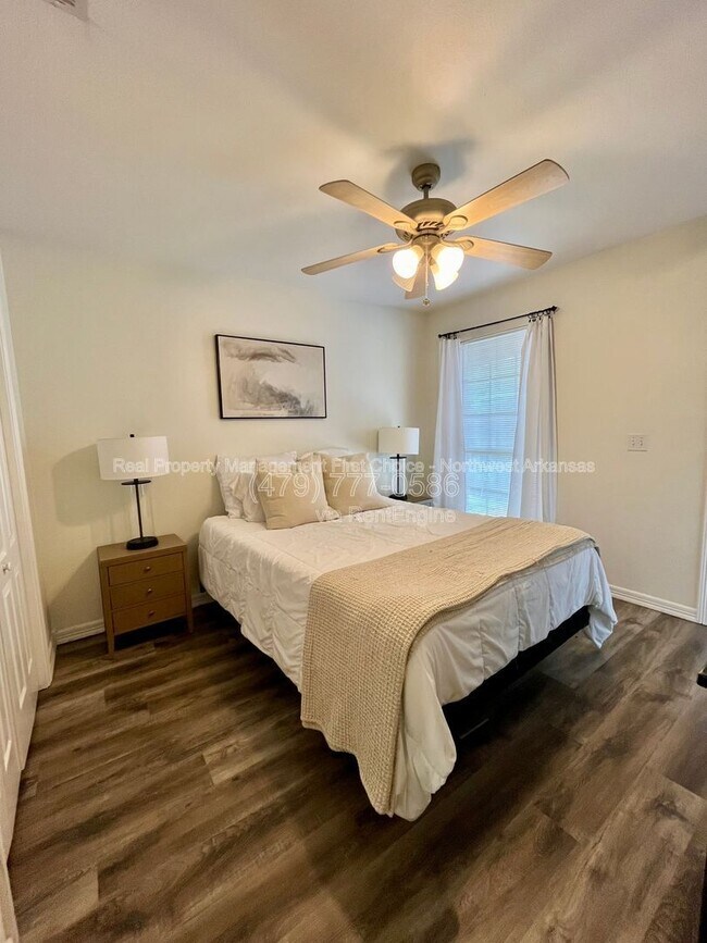 Building Photo - 2728 Westminster Dr