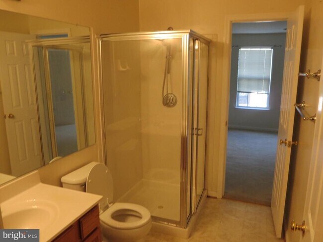 Building Photo - 1024 Gardenview Loop