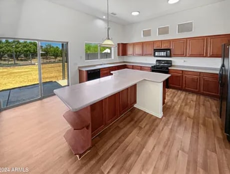 Building Photo - 1 S Bogle Ct