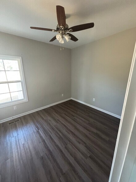 Building Photo - 150 Apache Ln