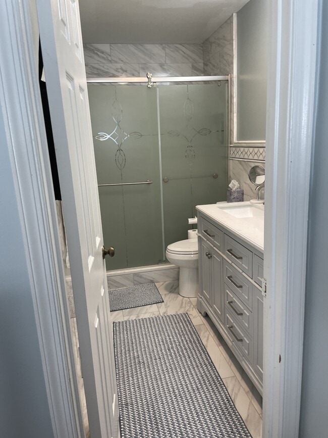 Building Photo - 6108 Castletown Way