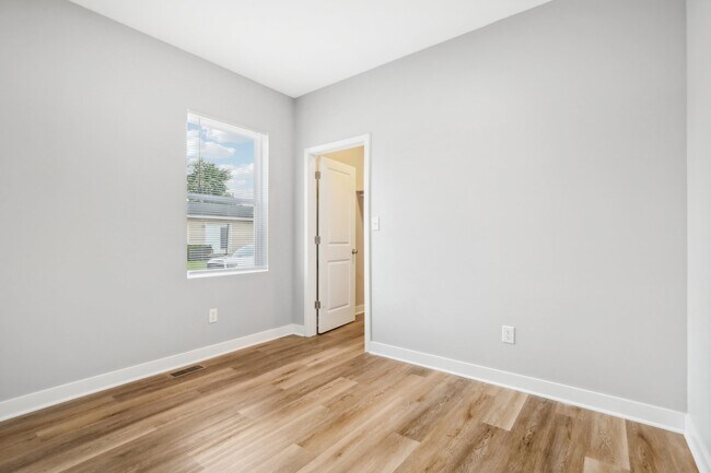 Building Photo - 2019 E Maryland St
