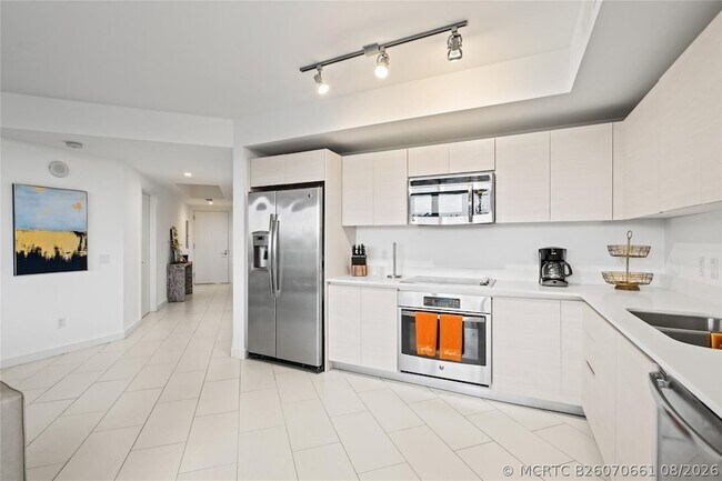 Building Photo - 4250 Biscayne Blvd