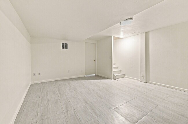 Building Photo - $2,495.95, 3 bed, 2.5 bath, located in Westminster with a large backyard.