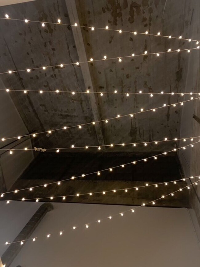 Building Photo - 2 Bedroom 2 Bathroom Loft Near Loveland Bi...