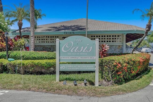 Building Photo - 180 Isle of Venice Dr