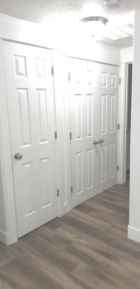 Building Photo - 142 E 2200 S