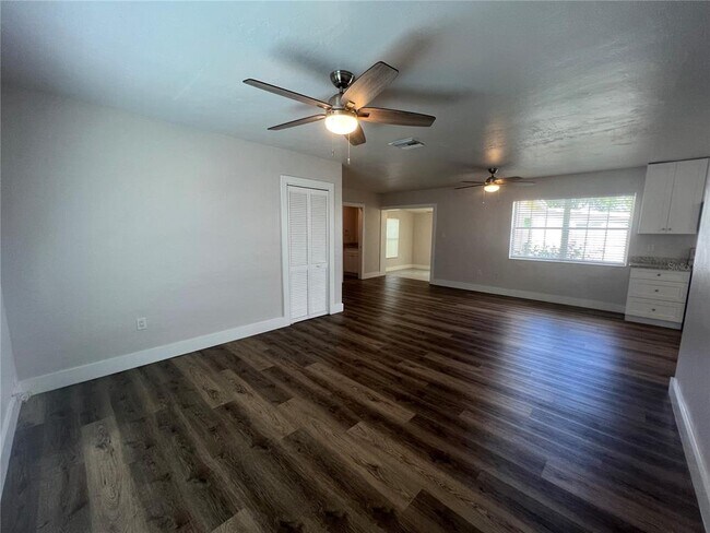 Building Photo - 2377 Starlite Ln