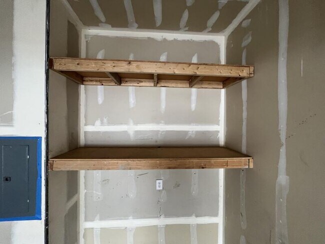 Building Photo - 1576 Venetian Way