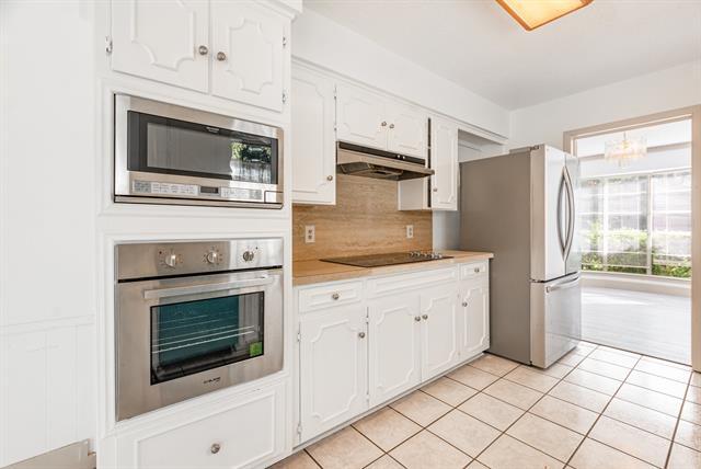 Building Photo - 210 Oak Forest Trail