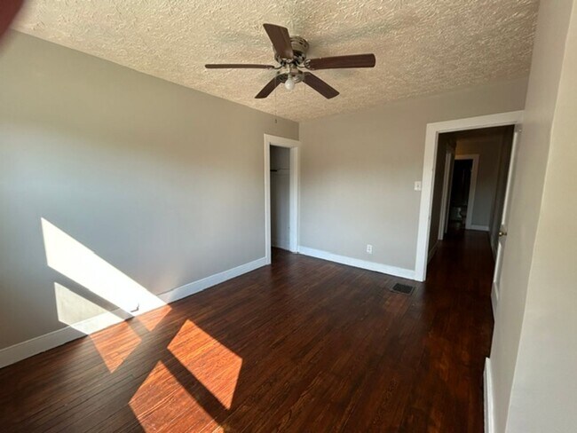 Building Photo - 1682-1684 Hearthstone Dr.