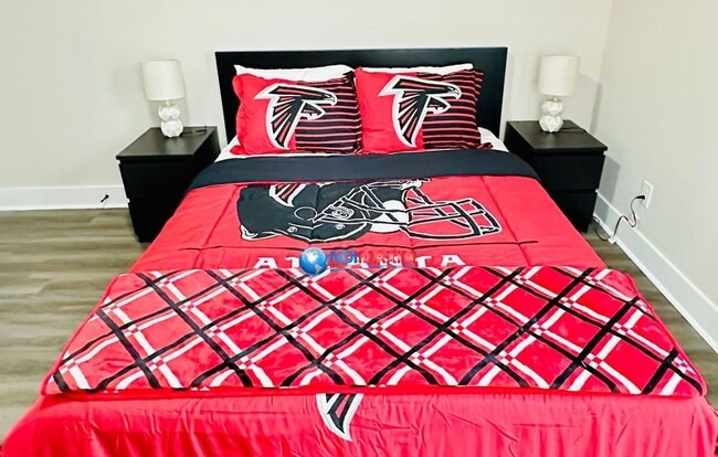 Building Photo - Full furnish property   FOR SALE/RENT