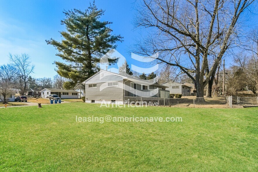 Building Photo - 1657 Mowbry Ln