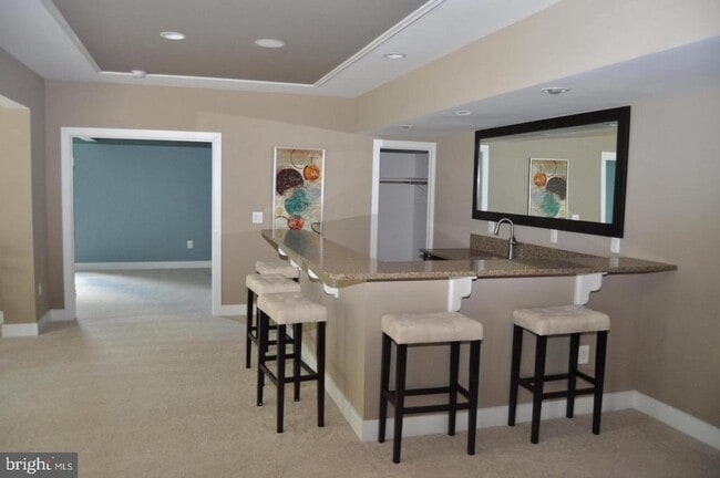 Building Photo - 6829 Rosemont Dr