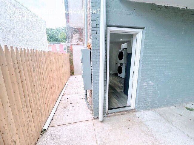 Building Photo - 2810 N Marvine St