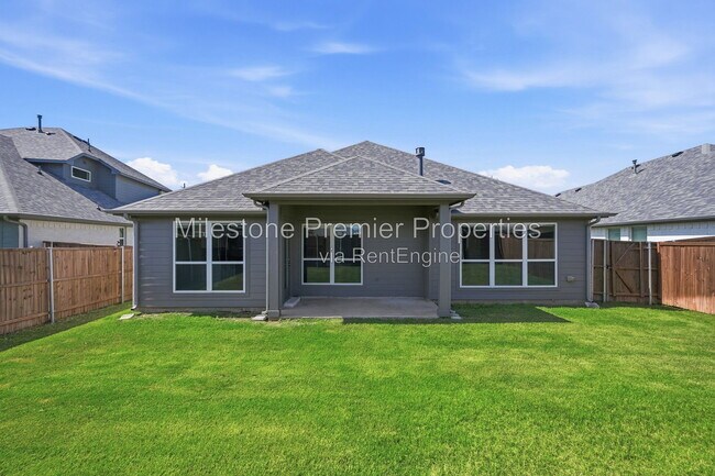 Building Photo - 425 Hoot Owl Hl