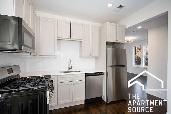 Building Photo - 3749 W School St