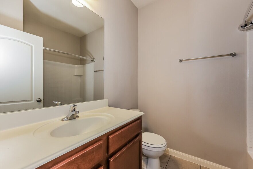 Building Photo - 4144 Tower Ln