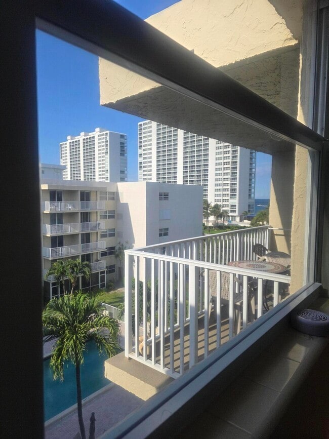 Building Photo - 2929 S Ocean Blvd