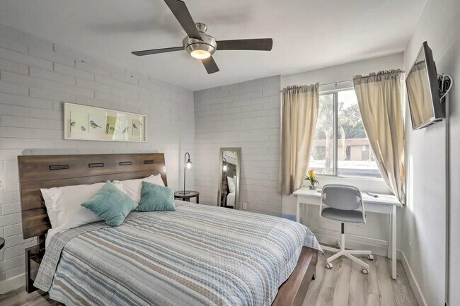 Building Photo - 7720 E Heatherbrae Ave