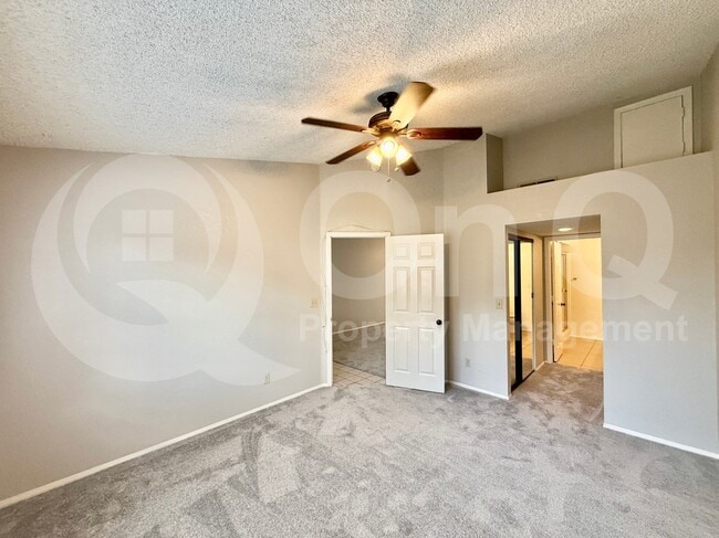 Building Photo - 170 E Guadalupe Rd