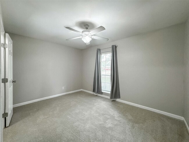 Building Photo - 5208 Carmona Ln