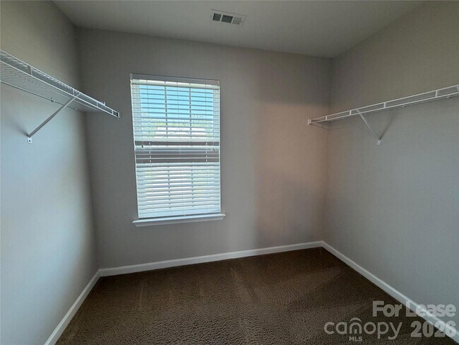 Building Photo - 4265 Long Arrow Dr